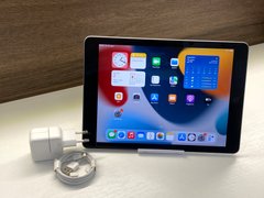 iPad 5 2017 32gb Wi-Fi Space Gray б/у, 32 ГБ, 9,7 ", A9, 200$