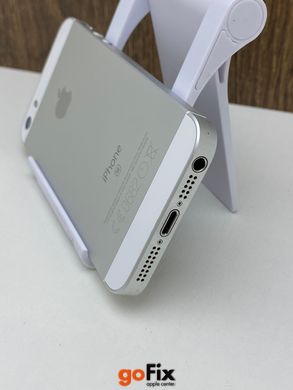 iPhone SE 64gb Silver бу, 64 ГБ, 4,0 ", A9