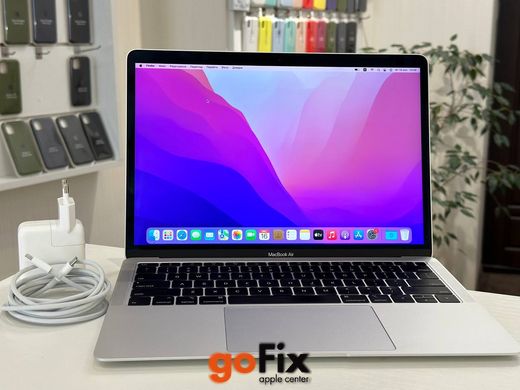 Macbook Air 13" 2018 256gb Silver бу, 256 ГБ, 13,3", i5, 400$