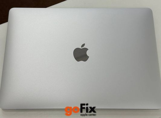 Macbook Air 13" 2018 256gb Silver бу, 256 ГБ, 13,3", i5, 400$