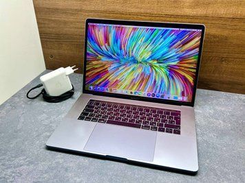 Macbook Pro 15" 2018 512gb Space Gray бу, 512 ГБ, 15,4", i7, 600$
