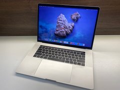 Macbook Pro 15" 2017 512gb Silver бу, 512 ГБ, 15,4", i7, Майдан