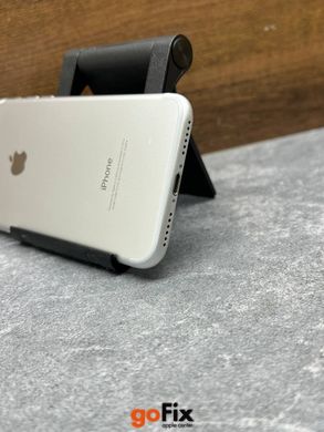 iPhone 7 32gb Silver бу, 32 ГБ, 4,7 ", A10 Fusion