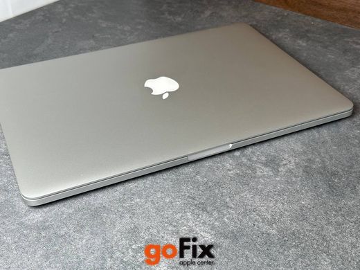 Macbook Pro 15" 2015 512Gb Silver бу, 512 ГБ, 15,4", i7, 350$
