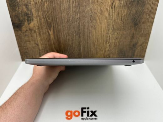Macbook Pro 13" 2020 512Gb SSD/8Gb RAM Space Gray бу, 512 ГБ, 13,3", i5, 420$