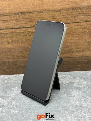 iPhone 15 Pro Max 256gb Natural Titanium б/у (физическая сим), 256 ГБ, 6,7 ", A17 Pro, 1100$