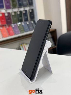 iPhone SE 2020 128gb Black бу, 128 ГБ, 4,7 ", A13