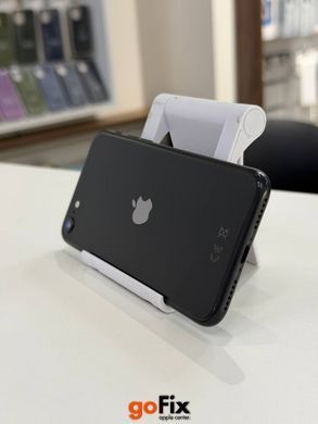iPhone SE 2020 128gb Black бу, 128 ГБ, 4,7 ", A13