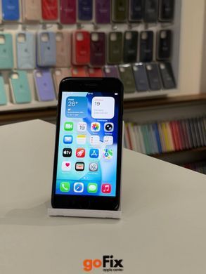 iPhone SE 2020 128gb Black бу, 128 ГБ, 4,7 ", A13