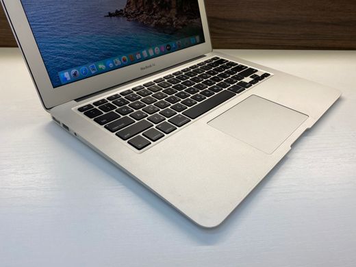 Macbook Air 13" 2013 128gb Silver бу, Майдан, 128 ГБ, 13,3", i5, 330$