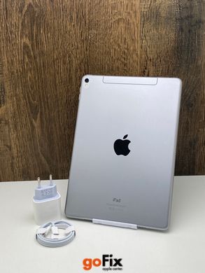 iPad Pro 9.7' 128gb LTE + Wi-Fi Space Gray б/у, 128 ГБ, 10,5", A9x, 220$