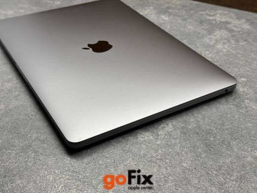 Macbook Pro 13" 2020 256Gb Space Gray бу, 256 ГБ, 13,3", i5, 520$