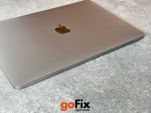 Macbook Pro 13" 2020 256Gb Space Gray бу, 256 ГБ, 13,3", i5, 650$