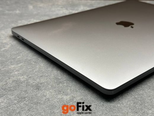 Macbook Pro 15" 2017 256gb Space Gray бу, 256 ГБ, 15,4", i7, 480$