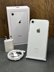 iPhone 8 64gb Silver бу, 64 ГБ, 4,7 ", A11 Bionic